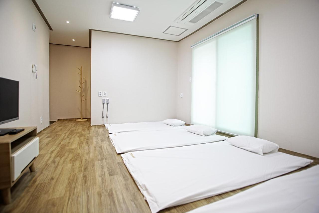 One Percent Hostel Jeonju Ngoại thất bức ảnh
